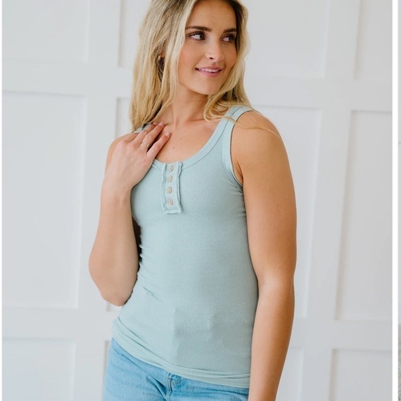 Light Green Ribbed Tank - Picture 3 of 7